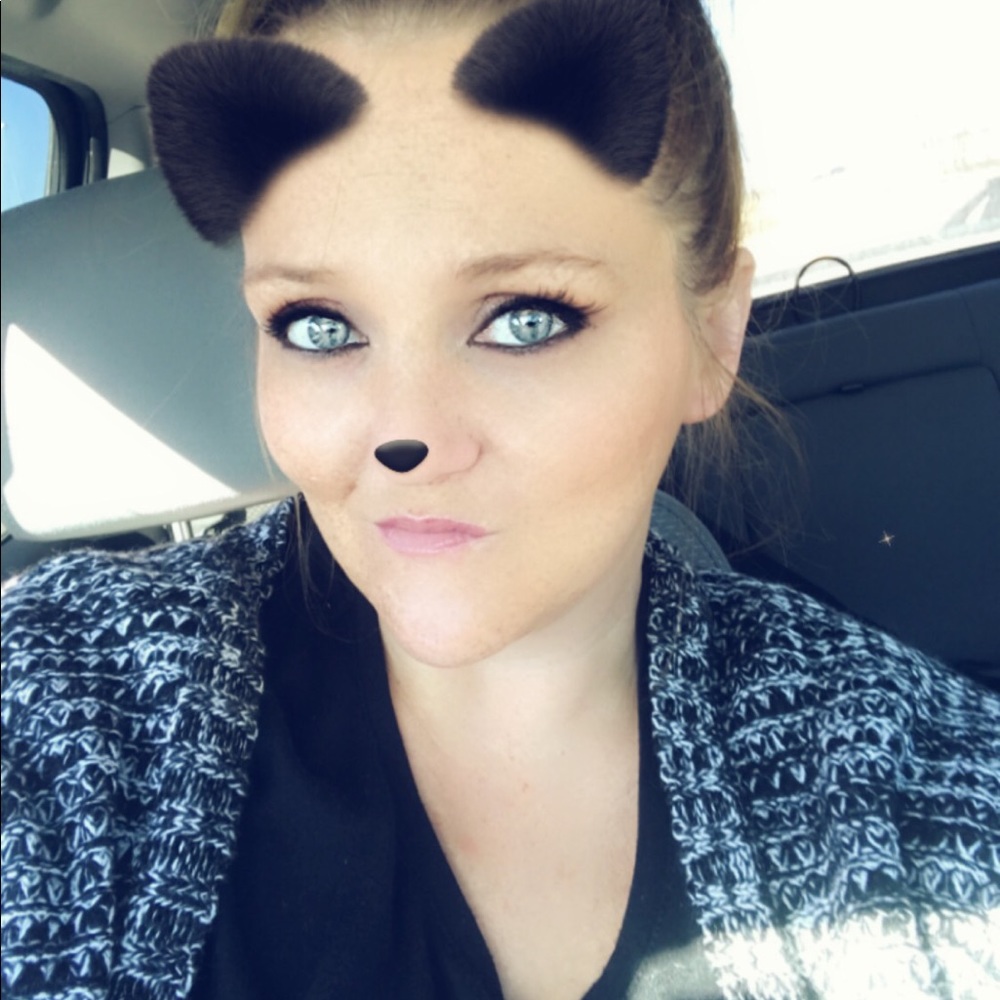 Meet your Posher, Lori